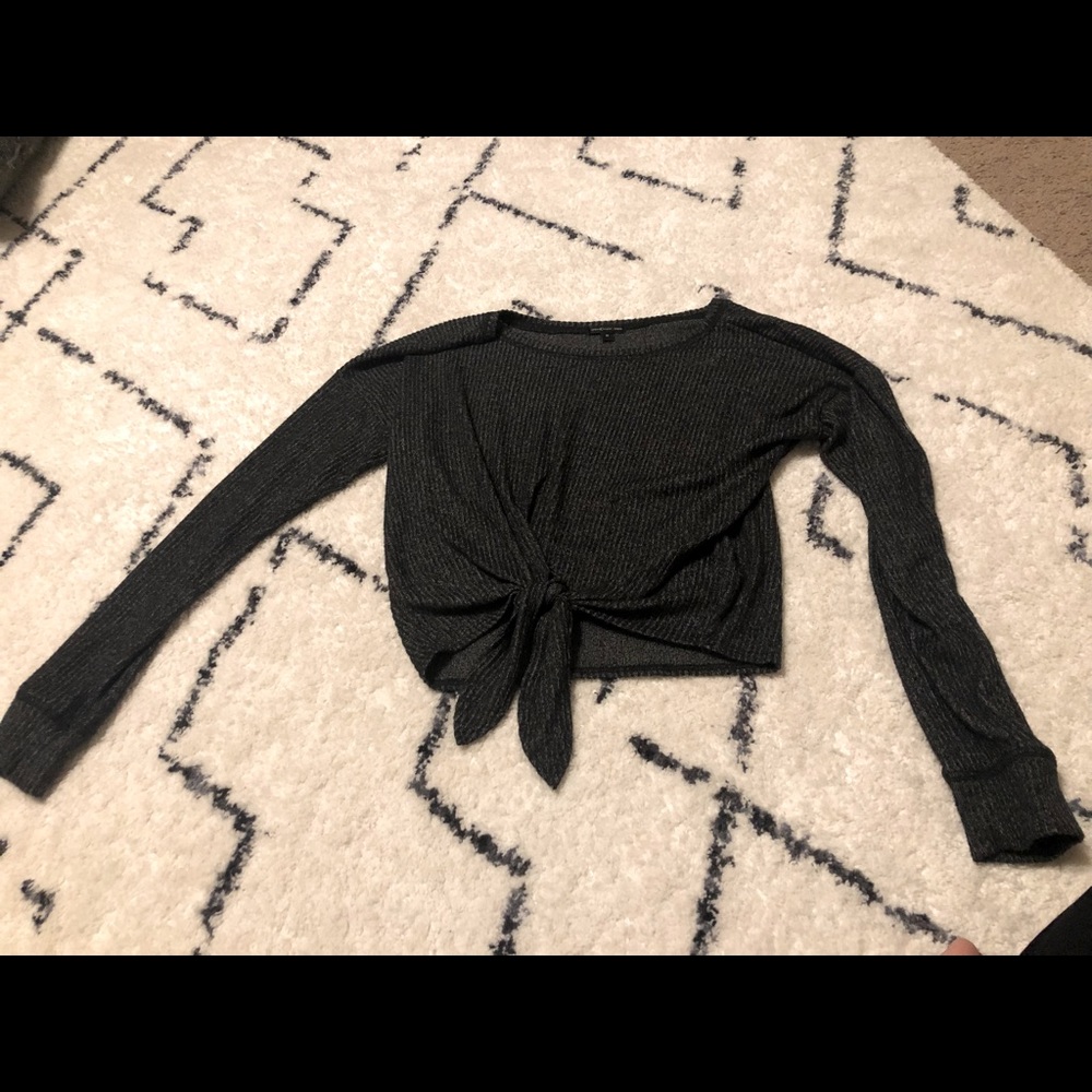 Dark gray crop top long sleeve